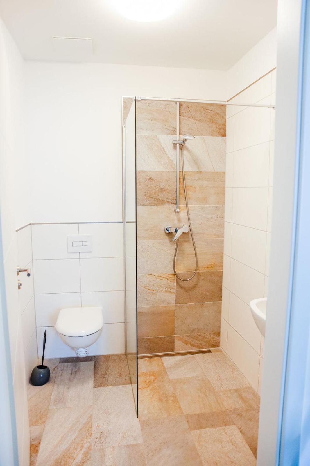 Apartmenthaus Windland Pouch Exteriör bild